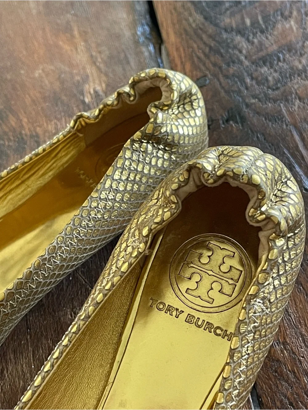 Tory Burch Reva Metallic Gold Snakeskin-Print Logo Ballet Flats Sz 6.5 Leather